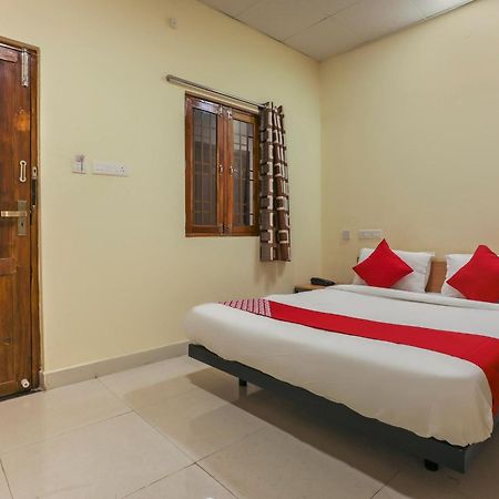 Hotel O Om Sakthi Hotel Puducherry Buitenkant foto