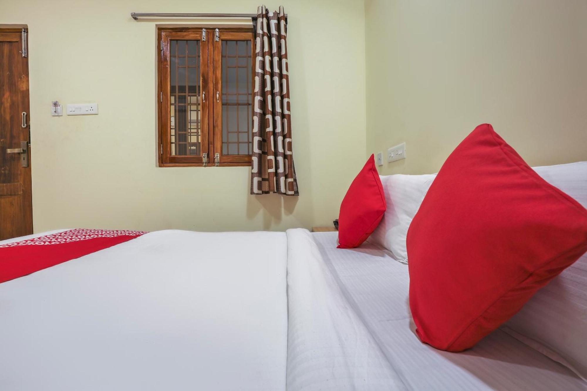 Hotel O Om Sakthi Hotel Puducherry Buitenkant foto