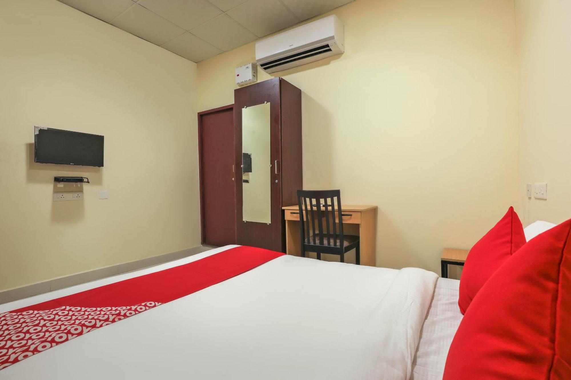 Hotel O Om Sakthi Hotel Puducherry Buitenkant foto