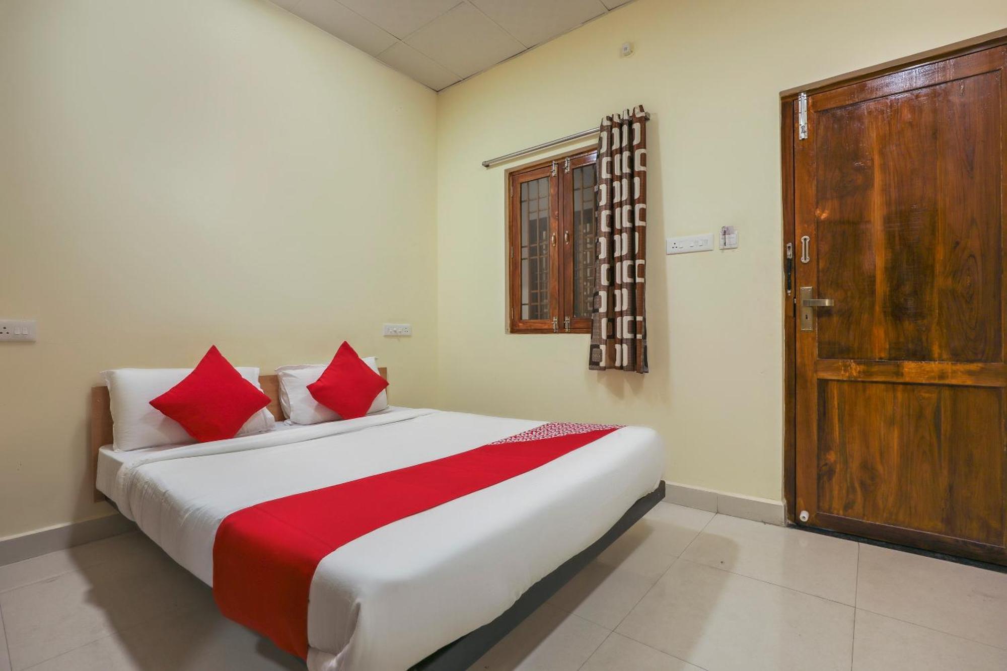 Hotel O Om Sakthi Hotel Puducherry Buitenkant foto