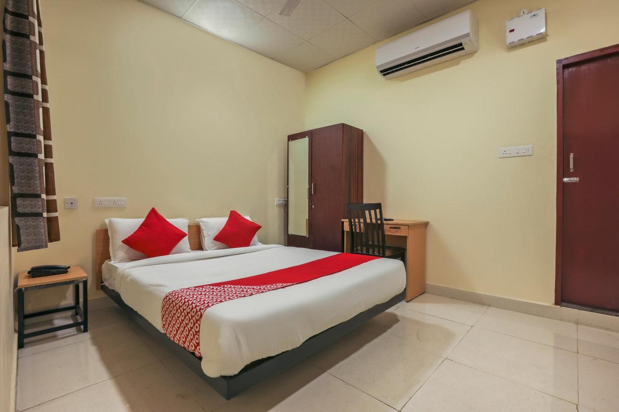 Hotel O Om Sakthi Hotel Puducherry Buitenkant foto