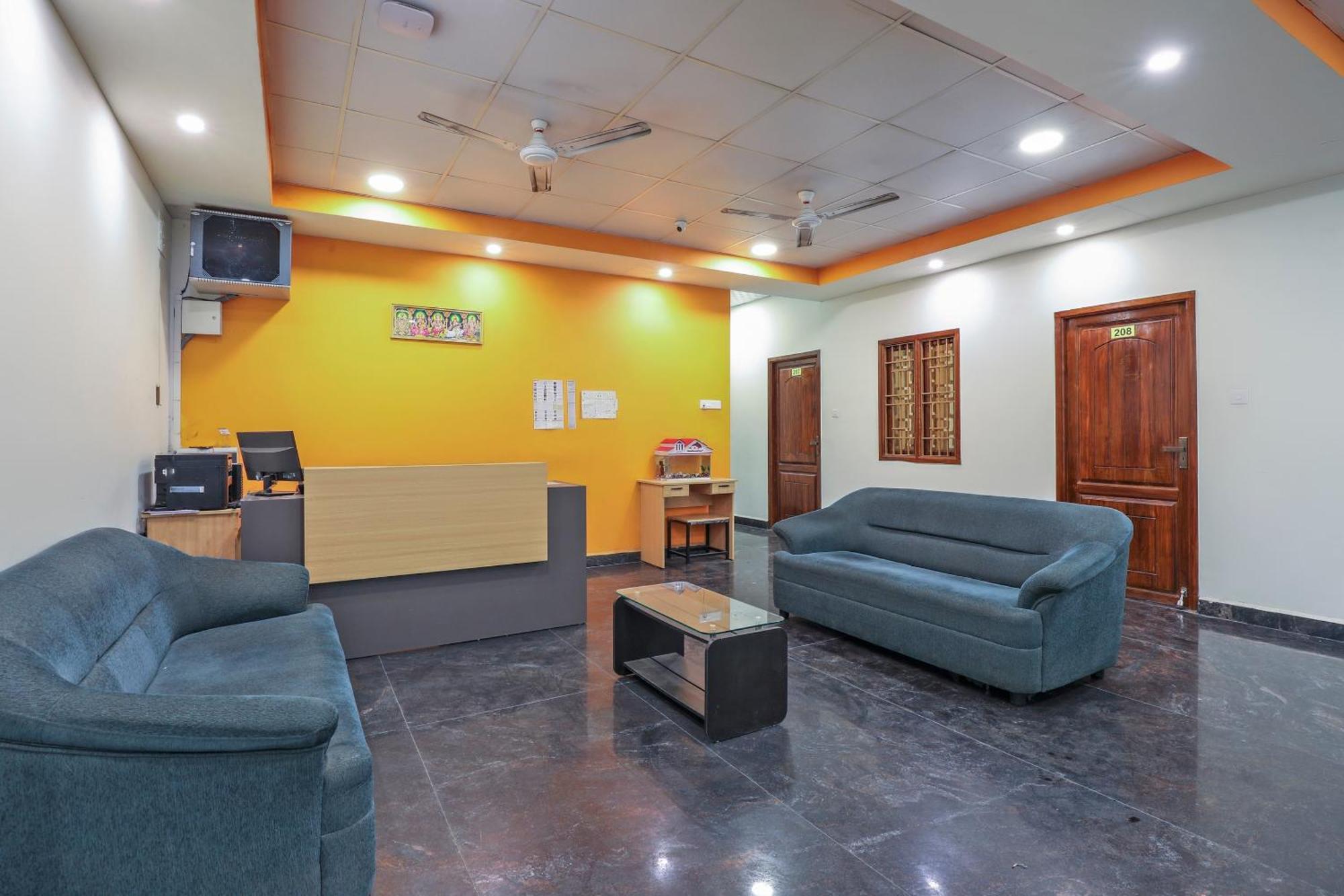 Hotel O Om Sakthi Hotel Puducherry Buitenkant foto
